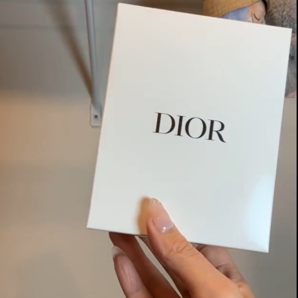 DIOR Black Vegan Leather Card Holder Wallet (GWP / VIP Exclusive) - Picture 6 of 7